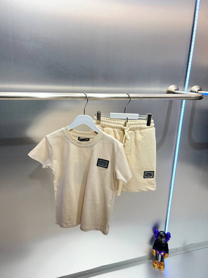 New collection{}
D&G
Super master quality 😍
Size:2/ 13years old 
230 dhs🪙🖤

Zain261
♥️♥️♥️