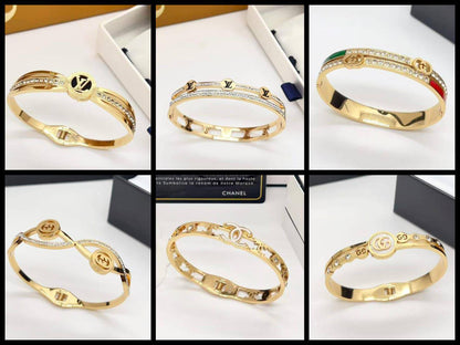 *Bangle ❤️‍🔥*
Stainless steel 💯
Non tarnish ✨
With black boxes 🗃️ 
AED:10
With normal boxes 📦 
And paper bag 🛍️
30 dhs❣️

Zain216
♥️♥️♥️