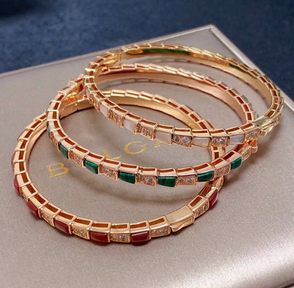Bulgari bangle
Master quality 

85 dhs🇦🇪 normal box 📦

Zain48
♥️♥️♥️