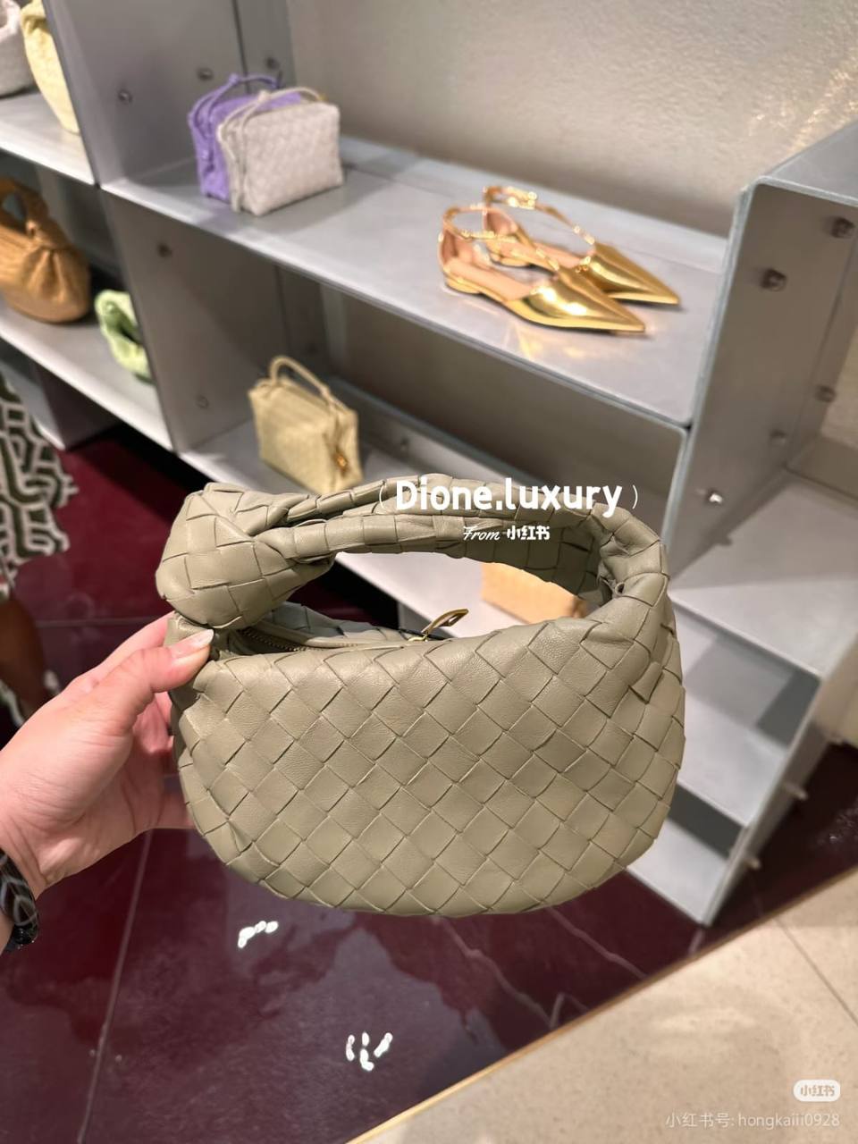 Bottega 
120 dhs🪙🌨️

Zain10
♥️♥️♥️