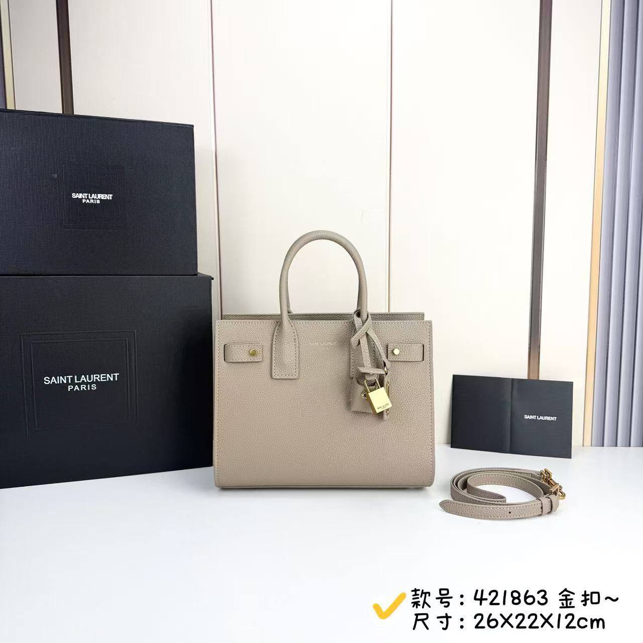 YSL
Master
360 dhs✅
#26cm🥰🥰

Zain228
♥️♥️♥️