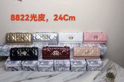 Dior
withbox 
100 dhs🇦🇪🇦🇪

Zain143
♥️♥️♥️