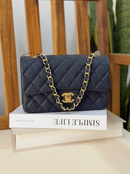 CHANEL 
Super Master Quality 
Original Packing
Size 20CM

For Price 👇 WhatsApp✅
0568585901 
0507557372
0552275751 Owner Zain 👌


Zain321
♥️♥️♥️