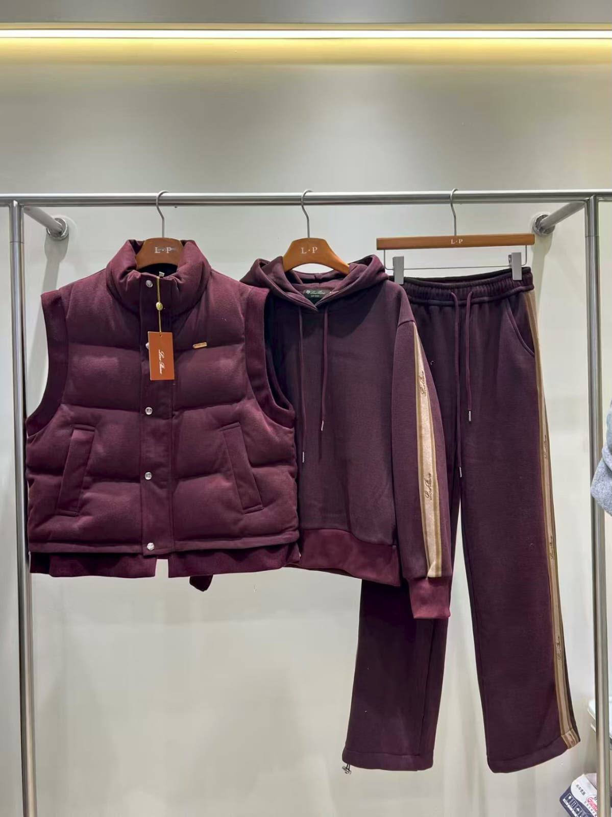 New collections                                            
LORO PIANA

Super Master quality

Sizes: S M L

800 dhs🇦🇪🇦🇪

Zain308
♥️♥️♥️