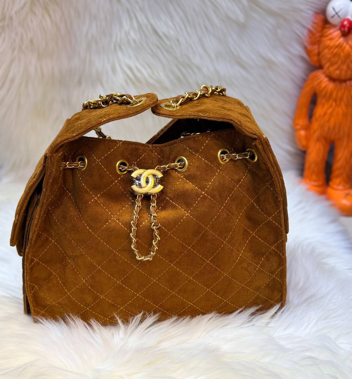 Chanel 
good quality, 
size...28 *24 cm 
110 dhs✅

Zain12
♥️♥️♥️