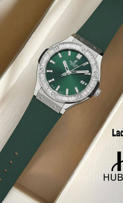 Hublot
 watch for ladies 
good quality 
210 dhs🪙🌨️

Zain59
♥️♥️♥️