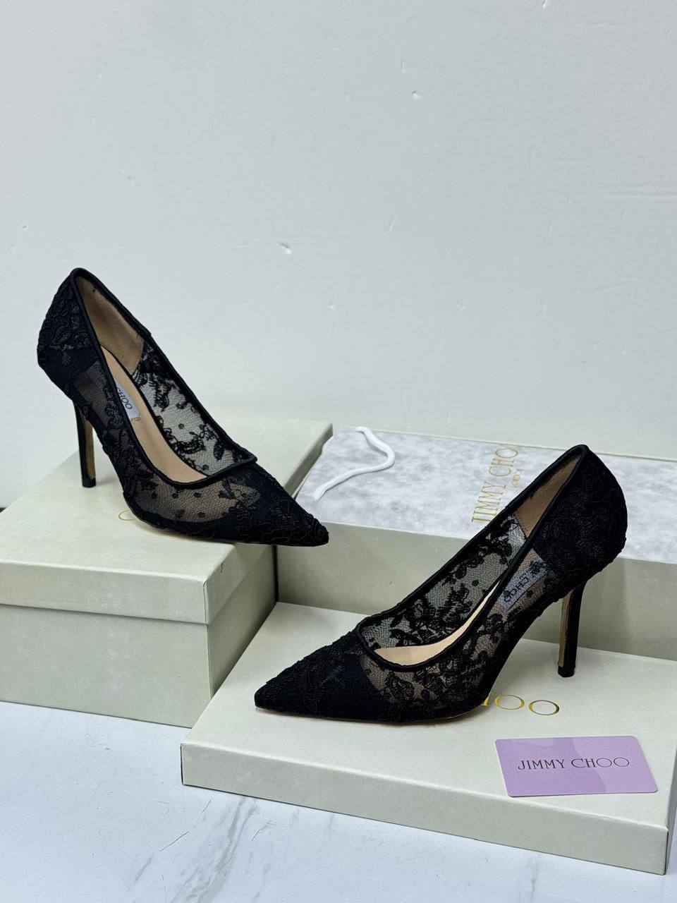 Jimmy Choo
𝐉𝐈𝐌𝐌𝐘 𝐂𝐇𝐎𝐎
💯high quality
Size 36-37-38-39-40-41
115 dhs✅

Zain86
♥️♥️♥️