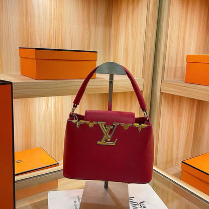 LV
21*15*8cm
70 dhs🪙🌨️

Zain17
♥️♥️♥️