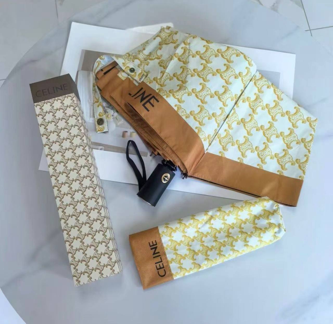 UMBRELLA ☔️*
Master quality 💯
With boxes 🗃️ 
75 dhs✅

Zain216
♥️♥️♥️