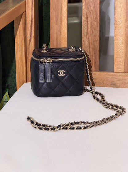 CHANEL 
Super Master Quality ⚡️
Original Packing 🎁
Size 10CM📏
For Price 👇 WhatsApp✅
0568585901 
0507557372
0552275751 Owner Zain 👌

Zain321
♥️♥️♥️