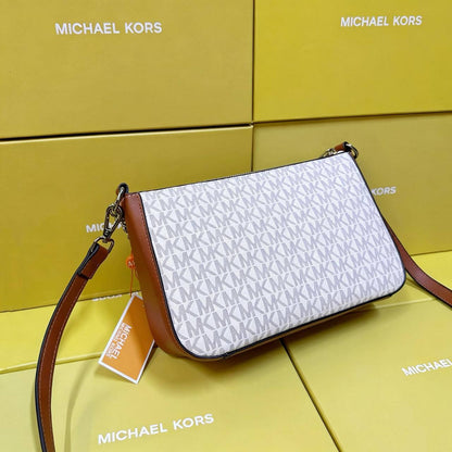 MK 
GOOD QUALITY WITH BOX  
90 dhs🇦🇪🇦🇪

Zain295
♥️♥️♥️