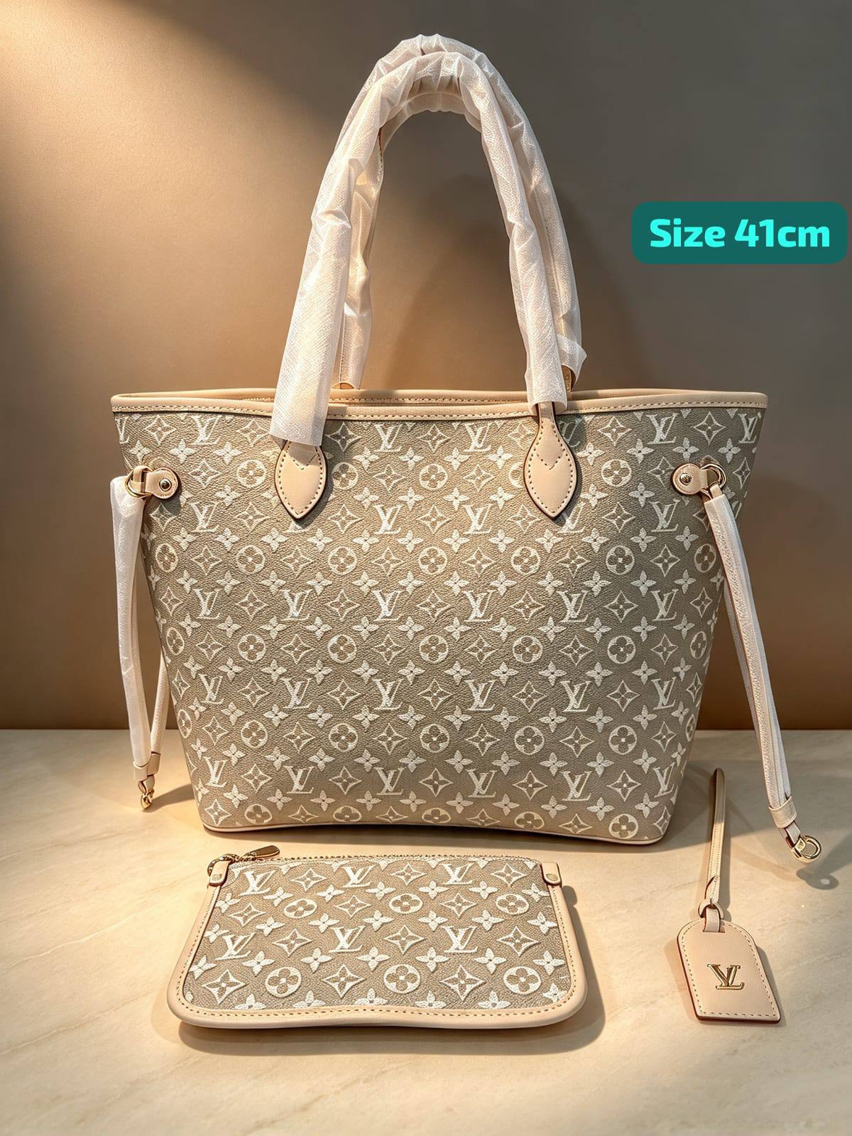 LV

Good quality 
with box 
120 dhs🇦🇪🇦🇪

Zain186
♥️♥️♥️