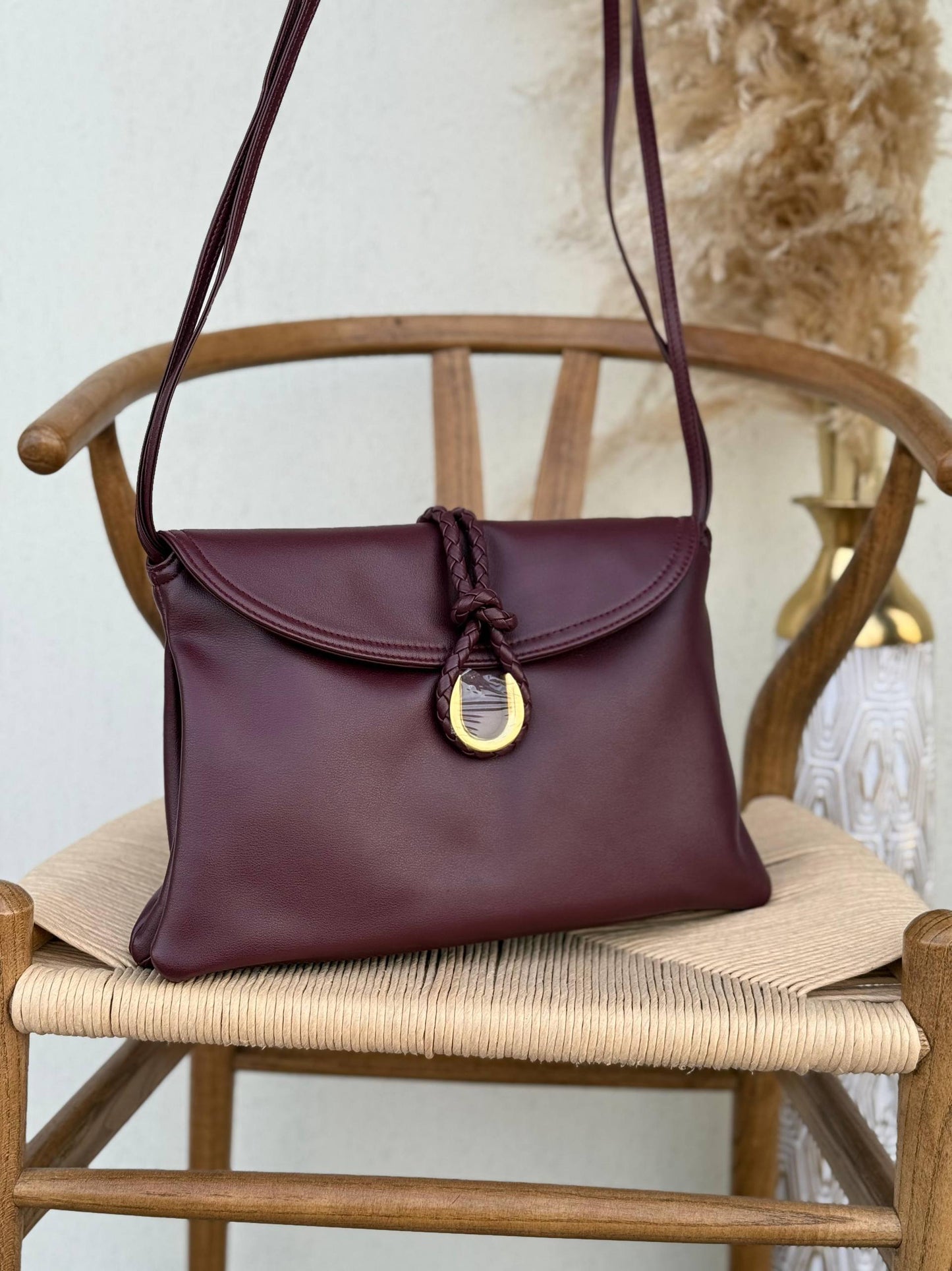 BOTTEGA VENETA
35cm
330 dhs🗽
Top quality 
With box🎁

Zain167
♥️♥️♥️