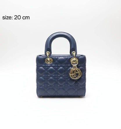 Dior
ᴍᴀᴛᴛᴇ ʟᴇᴀᴛʜᴇʀ ᴍᴀᴛᴇʀɪᴀʟ
ᴡɪᴛʜ ᴛᴡɪʟʟʏ ɪɴᴄʟᴜᴅᴇ
sɪᴢᴇ: 24 cm
ᴡɪᴛʜ BOX
🎁🎁🎁

110 dhs🪙💕

Zain31
♥️♥️♥️