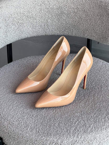 Louboutin

36-41
_Super master high quality_🪡
500 dhs🇦🇪🇦🇪

Zain176
♥️♥️♥️
