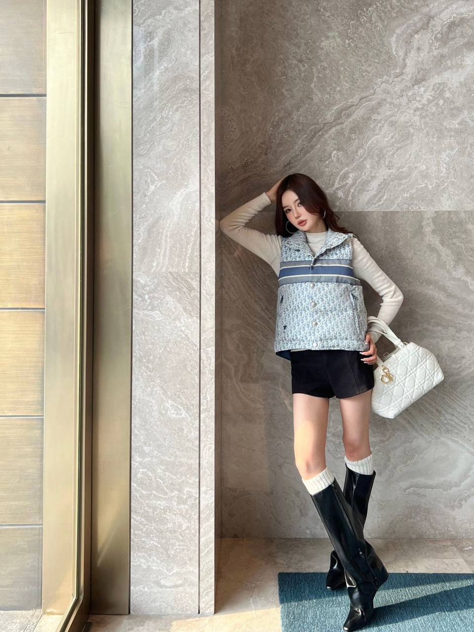 *New collections 💕💕
280 dhs🪙🌺
*good  quality  
*Sizes:S M L 
*AVAILABL

Zain231
♥️♥️♥️