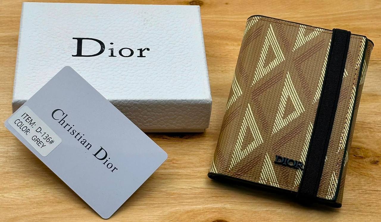 Wallets
45 dhs🇦🇪🇦🇪

Zain182
♥️♥️♥️