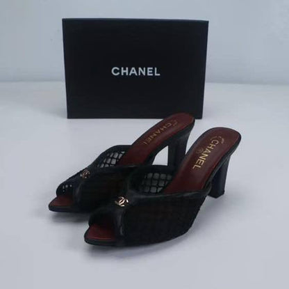 Chanel
280 dhs✅
Size 36-41 
Master quality 😊😊😊

Zain207
♥️♥️♥️