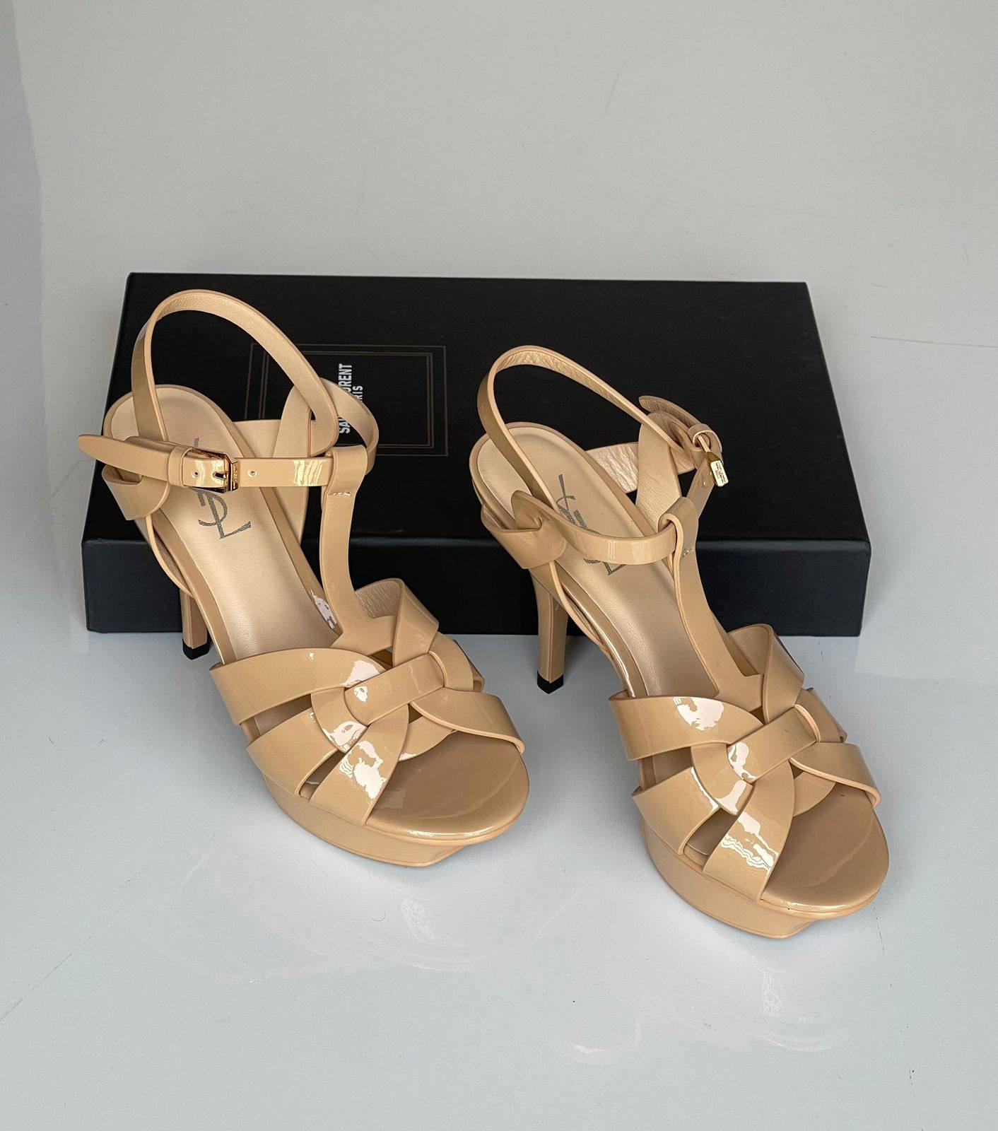 YSL 
SuperMaster Quality 💯
450 dhs❣️
Size: 36-41💥

Zain171
♥️♥️♥️