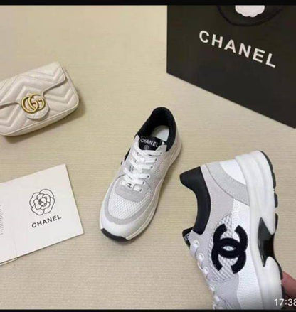 Chanel
High quality 
size 36-42 
170 dhs🪙🌨️

Zain132
♥️♥️♥️