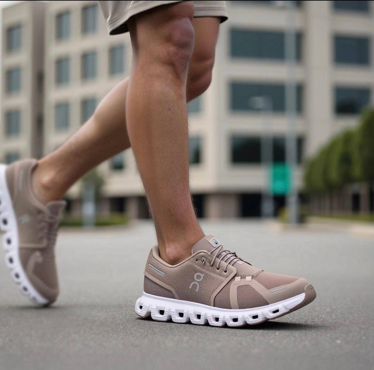 On Running Cloud 6 Fog White，Size 36-45 ，
230 dhs🌺

Zain18
♥️♥️♥️