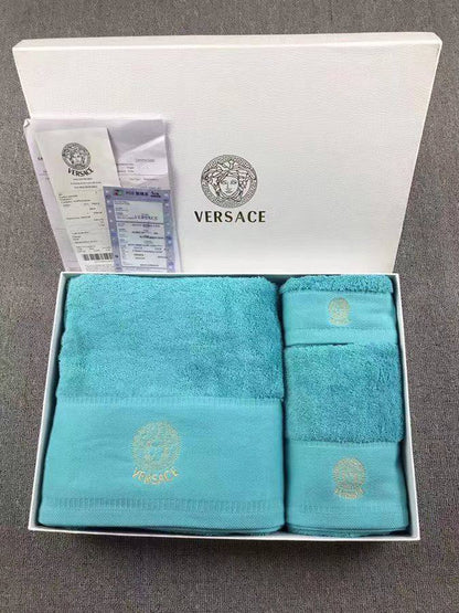 *New collections*
TOWEL                                             
*s 31x31*
*m 31x75*
*L 80x150*                                          
*Super Master quality*
380 dhs✅

Zain308
♥️♥️♥️