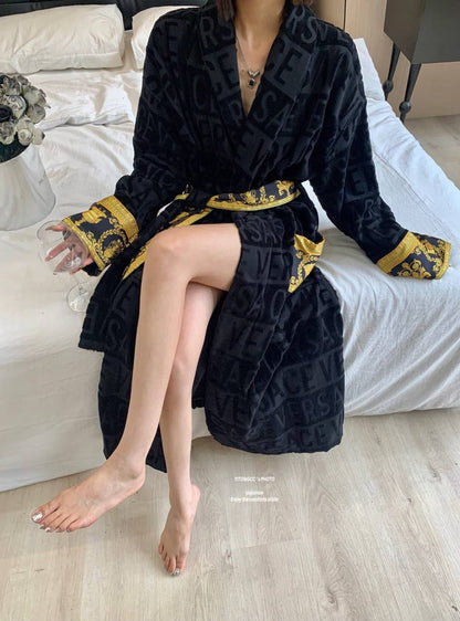 *New collections*                                                
VERSACE BATHROBE
*Super Master quality*
*Sizes:FREE SIZE*

750 dhs🇦🇪🇦🇪

Zain308
♥️♥️♥️
