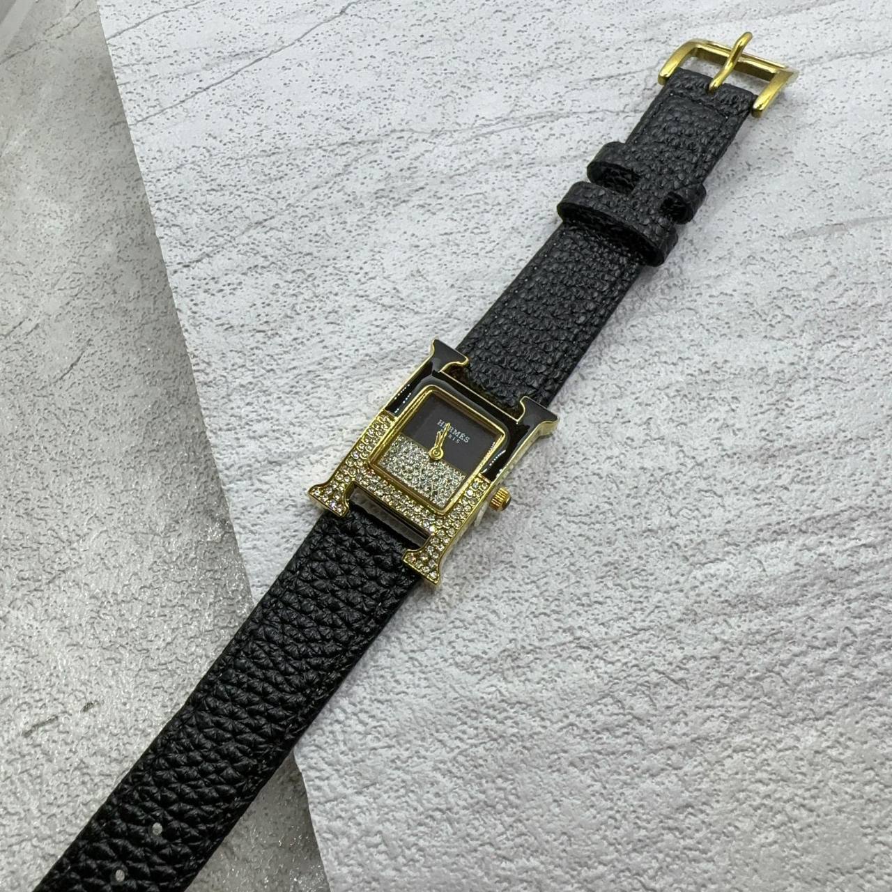 Hermes New Watch 
55 dhs🪙🌨️

Zain45
♥️♥️♥️