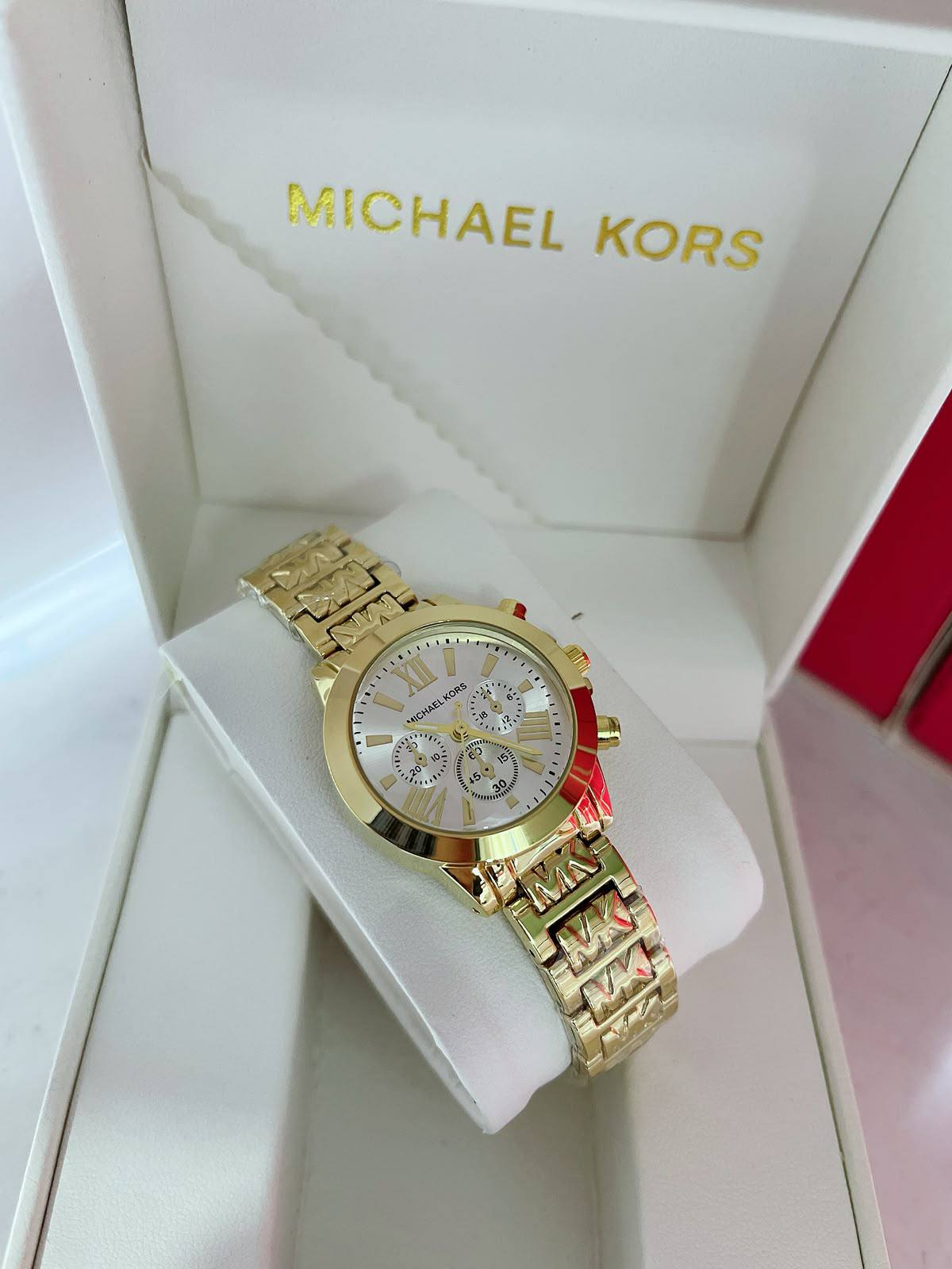 Mk ladies 

1 ps
45 dhs🇦🇪🇦🇪

Zain45
♥️♥️♥️