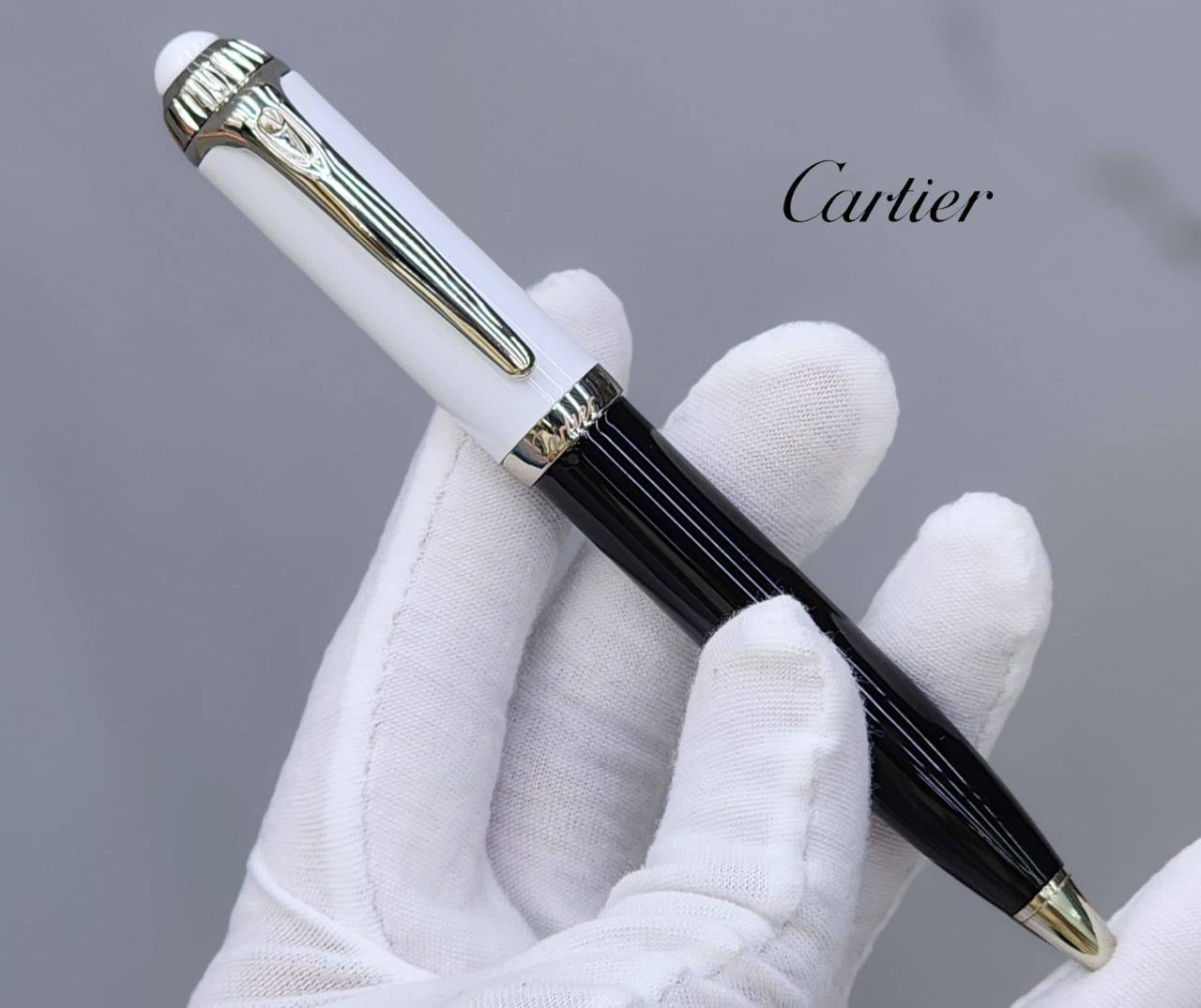 Cartier pen good quality 

with good quality box 
🎁🎁🎁

75 dhs🪙🌨️

Zain59
♥️♥️♥️