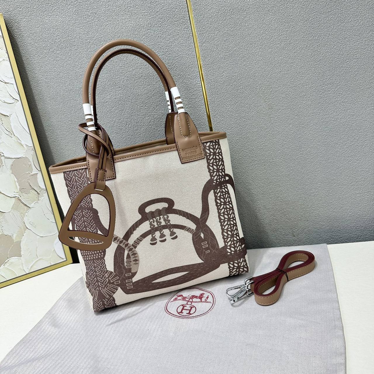 HERMES
 NEW CAME GOOD QUALITY 
100 dhs🇦🇪🇦🇪

Zain295
♥️♥️♥️
