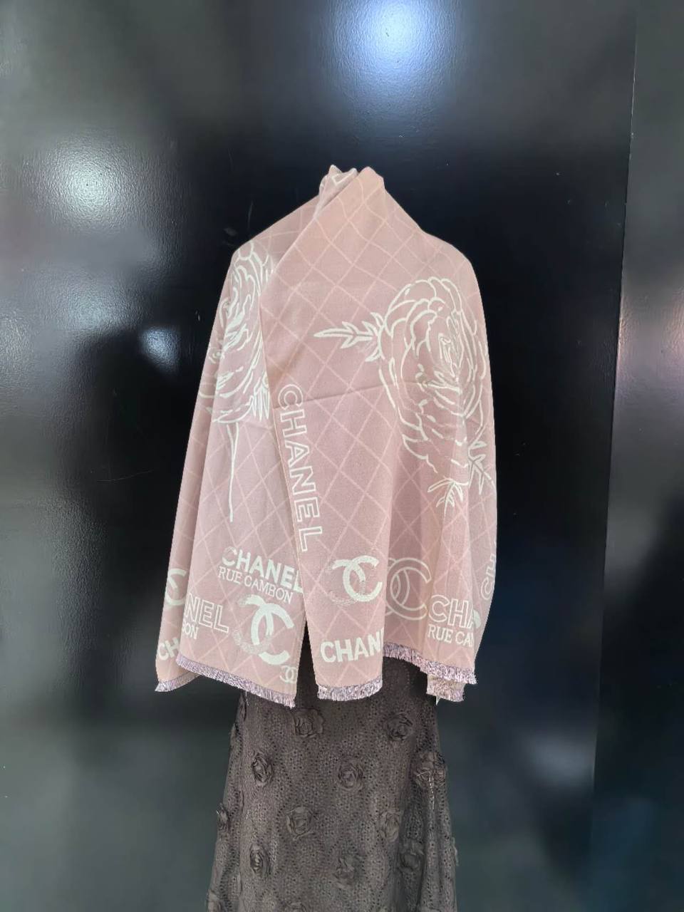 Scarf 

Good quality 

50DHS🇦🇪🇦🇪🇦🇪

Zain295
♥️♥️♥️