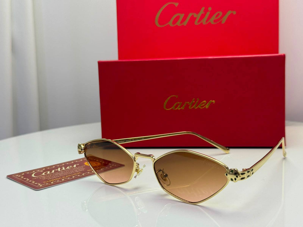 Cartier

Good quality 

65 dhs🇦🇪🇦🇪

Zain182
♥️♥️♥️