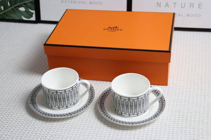 Branded mugs set

130 dhs 
set 4 pc 

with box🎁🎁🎁

Zain205
♥️♥️♥️