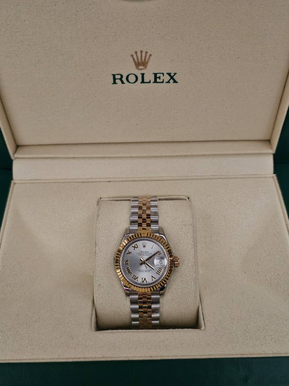 *♛ROLEX♛*
Rolex
_DATE-JUST 28MM 
Swiss Movement🇨🇭
Water Resistant 💧
Sapphire Crystal 
Super Master Quality 
With Original Box  📦🛍️
For Price 👇 WhatsApp✅
0568585901 
0507557372
0552275751 Owner Zain 👌

Zain282
♥️♥️♥️