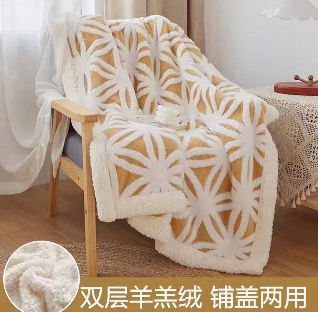 New collection 
Winter ❄️ collection 
Blanket for winter 
High quality 
Size 230/200
80 dhs🪙🖤

Zain99
♥️♥️♥️