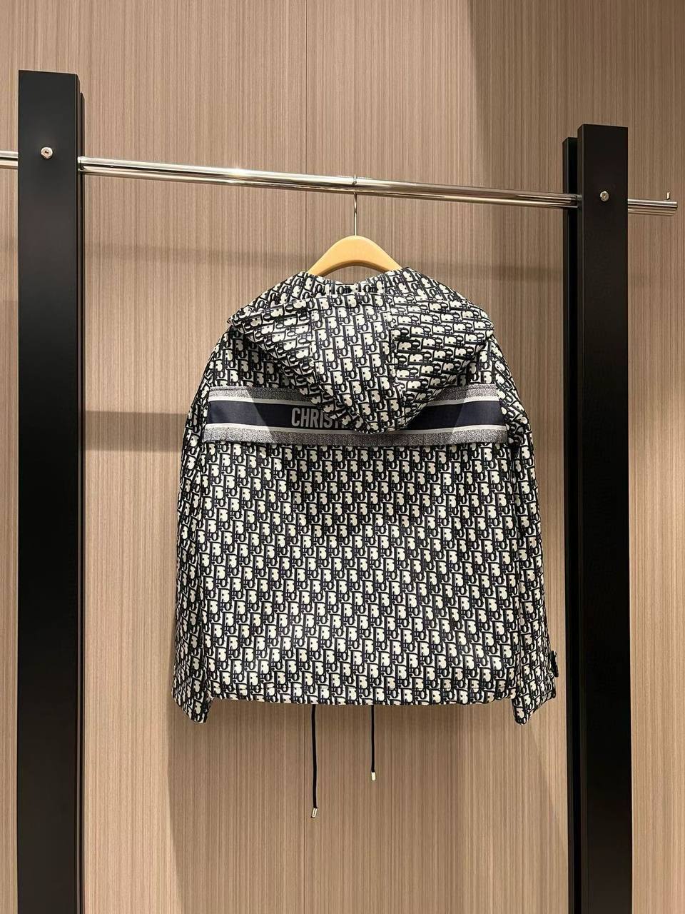 *New collections   
Master dior
      price 230 dhs
 
*Sizes:S M L xl

Zain231
♥️♥️♥️