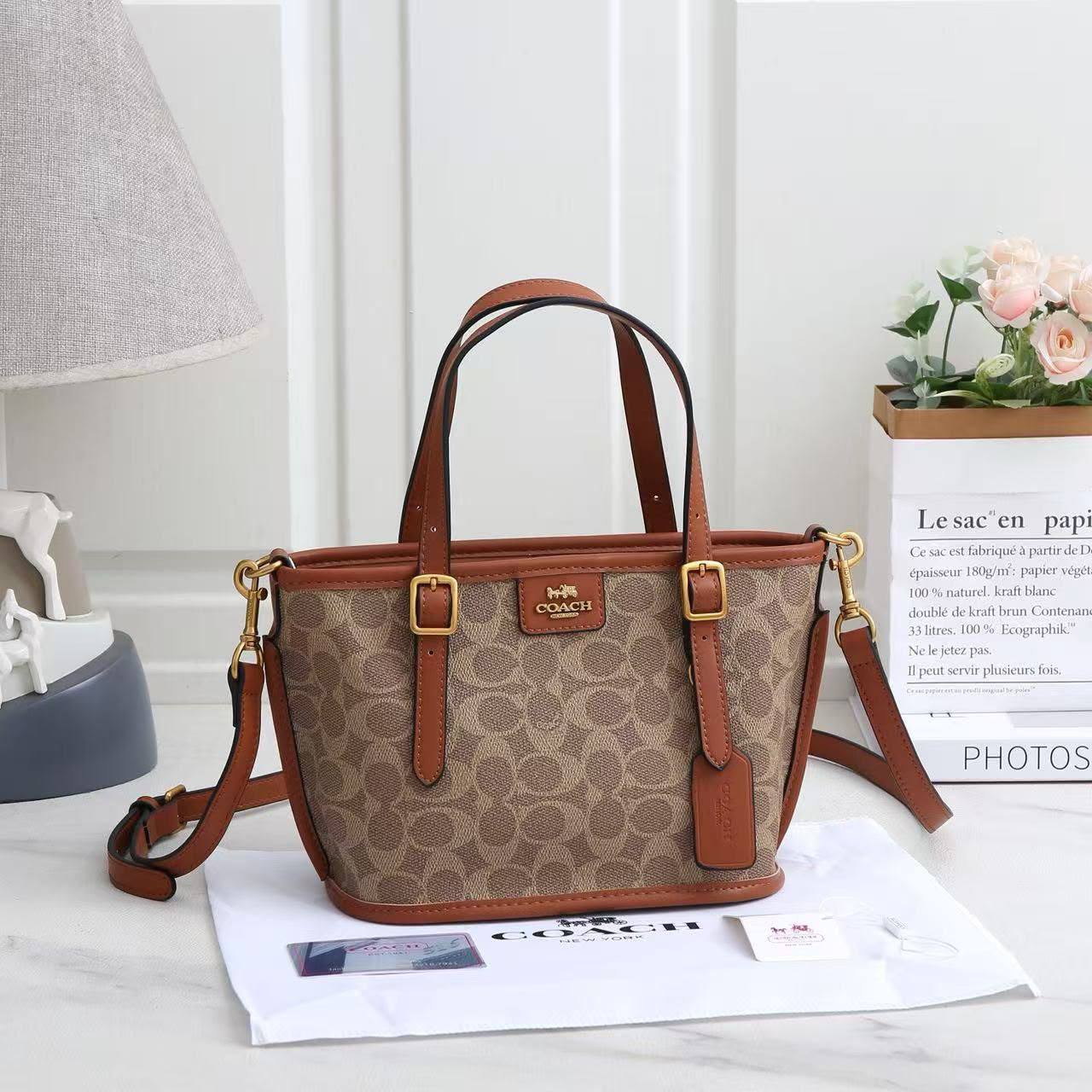COACH 
HIGH QUALITY WITH BOX 
100 dhs🇦🇪🇦🇪

Zain295
♥️♥️♥️