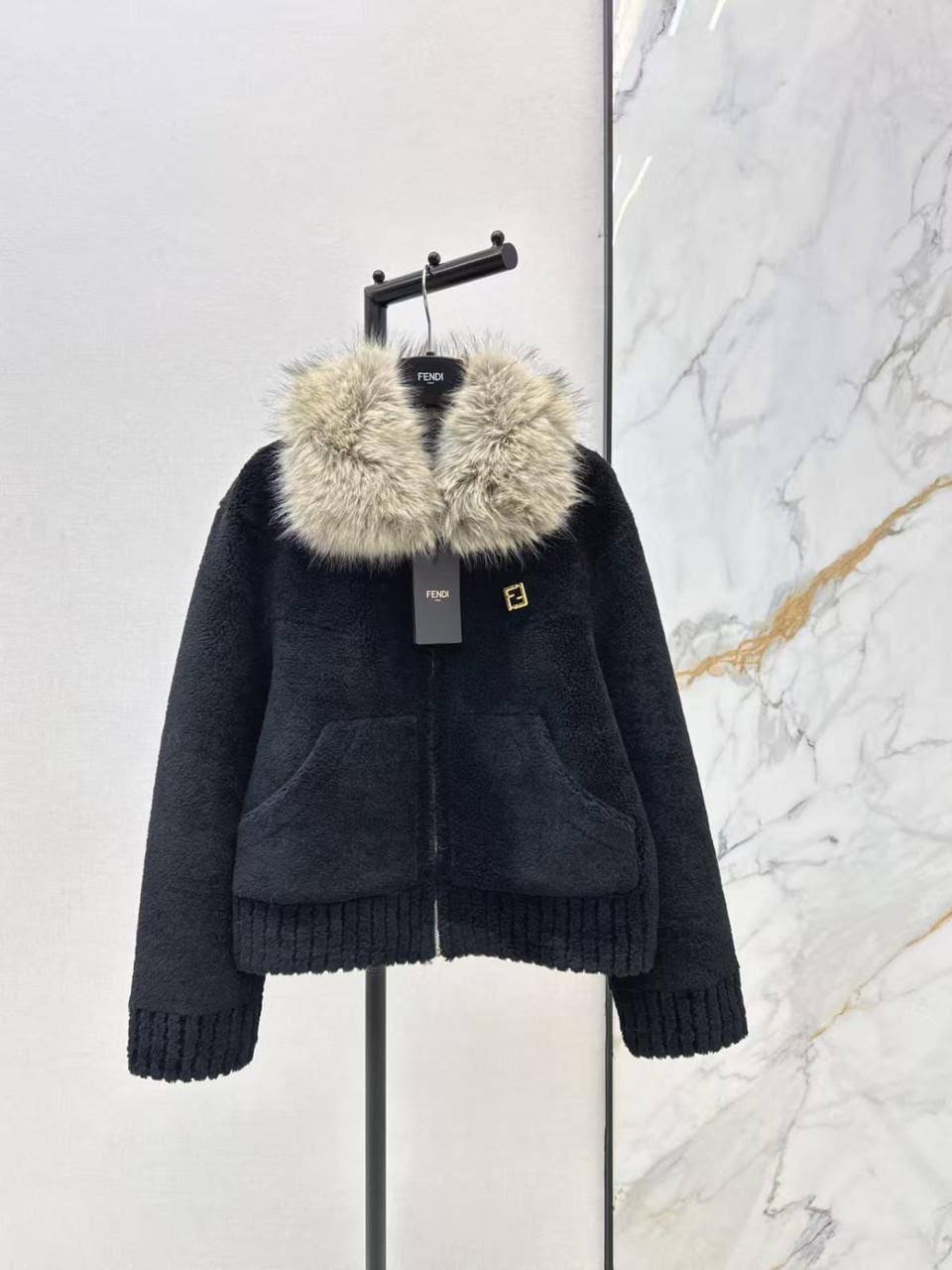 Fendi

Super Master quality

Sizes: S M L
750 dhs🇦🇪🇦🇪


Zain308
♥️♥️♥️