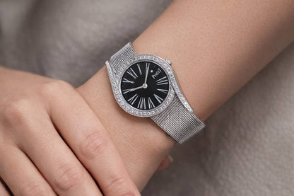Piaget 
watch for ladies good quality 
260 dhs✅

Zain59
♥️♥️♥️