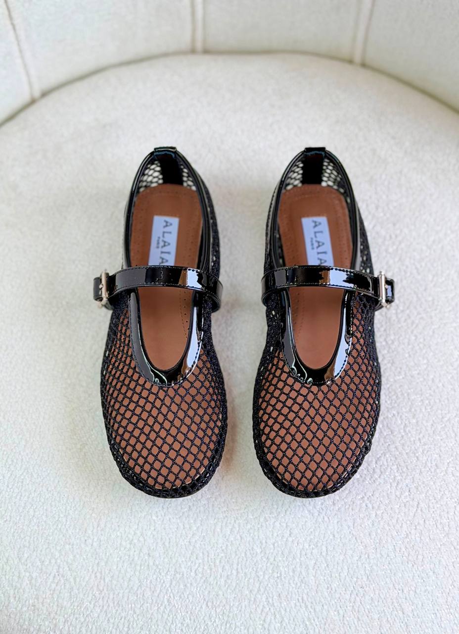 ALAIA
Super *AAA* *+* Quality 💯 
With original packing🎁🎁
SIZE:36and41
Available now
450 dhs🇦🇪🇦🇪

Zain309
♥️♥️♥️
