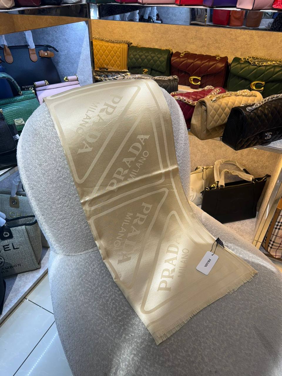 New
Cotton scarf 
45 dhs🪙🌨️

Zain93
♥️♥️♥️