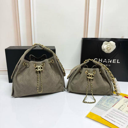 Chanel Master
Size 25cm 
280 dhs💓

Zain132
♥️♥️♥️