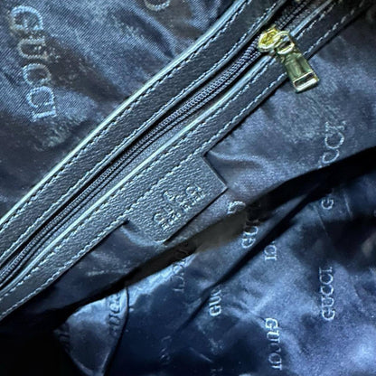 GUCCI 

TRAVELLING BAG 

RESTOCK 

GOOD QUALITY 
115 dhs🇦🇪🇦🇪

Zain39
Zain295
♥️♥️♥️