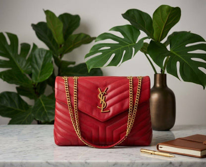 Ysl

100 dhs🇦🇪🇦🇪
With box

Zain219
♥️♥️♥️