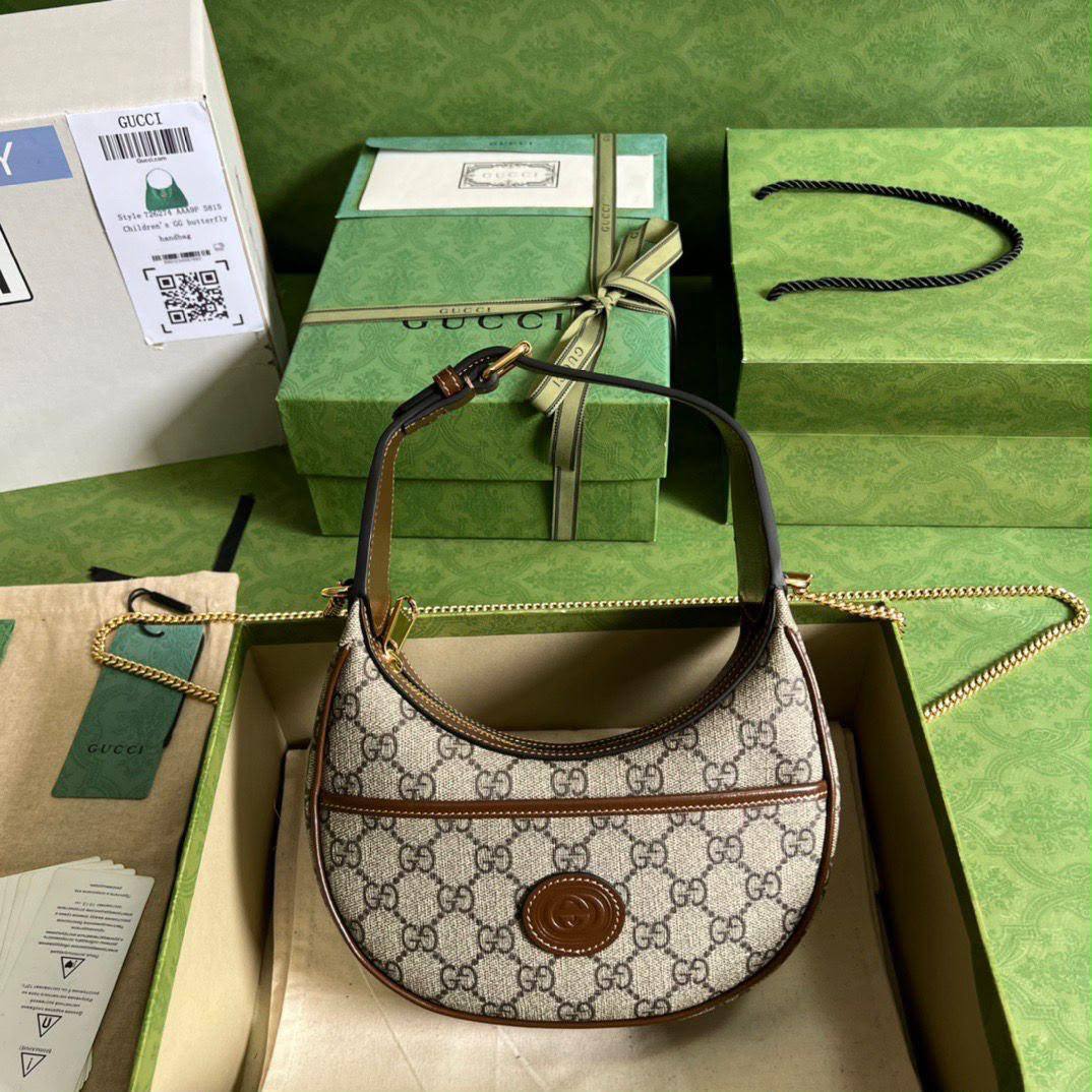 GUCCI 
GOOD QUALITY 
WITH BOX 
120 dhs💓

Zain17
♥️♥️♥️