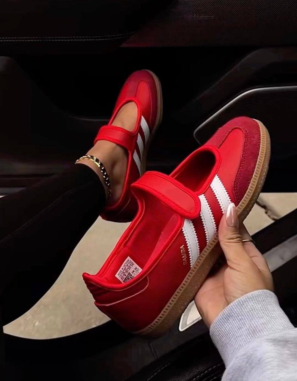 adidas Samba Jane Scarlet White Gum ，
Size 36-41 ，
150 dhs✅

Zain18
♥️♥️♥️