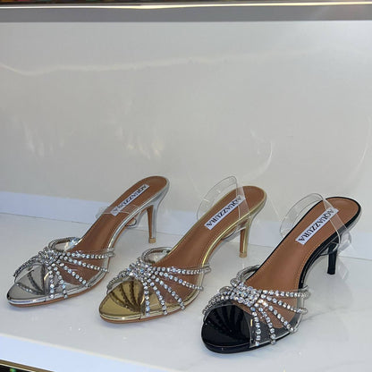 Aquazzura
150 dhs✅
Size  36-41 

Zain88
♥️♥️♥️