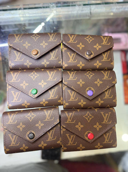 LV Ladies wallet

With box
🎁🎁🎁
30 dhs✅

Zain93
♥️♥️♥️