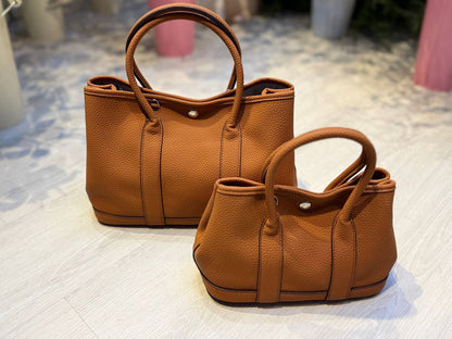 Hermes

25cm  95 dhs✅
30cm  100 dhs✅

Zain44
♥️♥️♥️